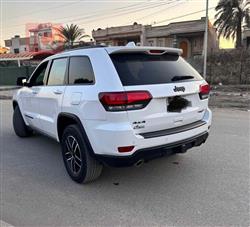 جیپ گراند شیرۆکی